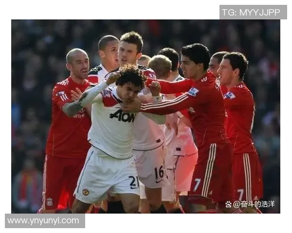 暴力行为频发的足球明星盘点及其影响力分析